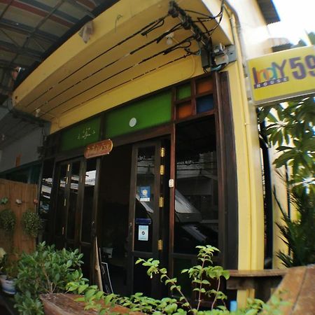 59Indy Guesthouse Bangkok Extérieur photo