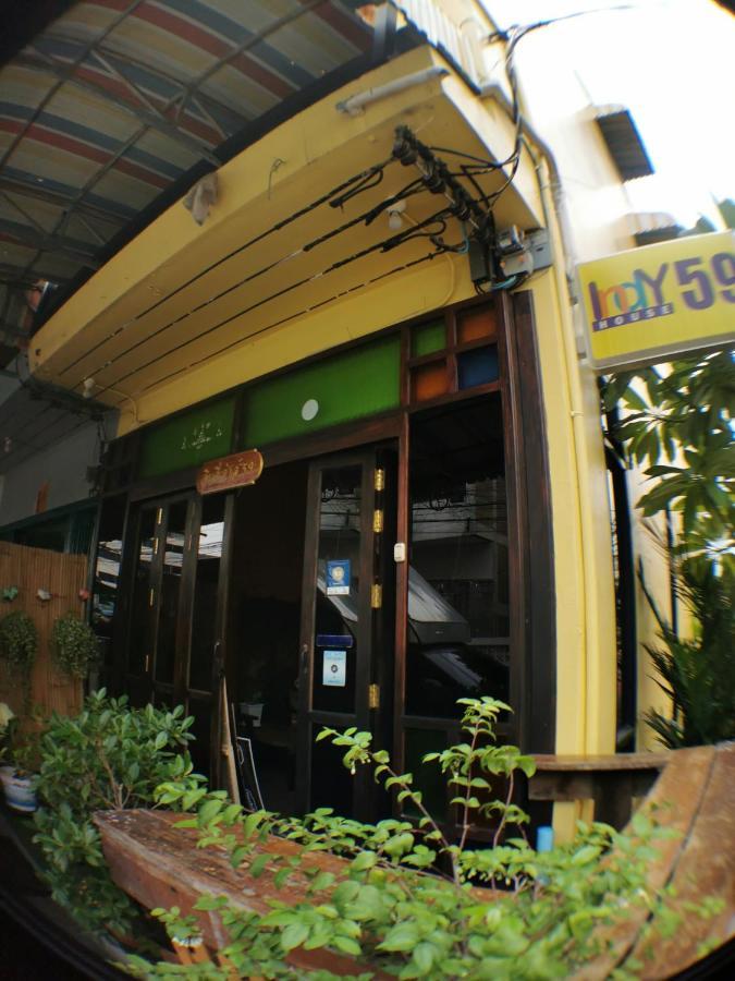 59Indy Guesthouse Bangkok Extérieur photo